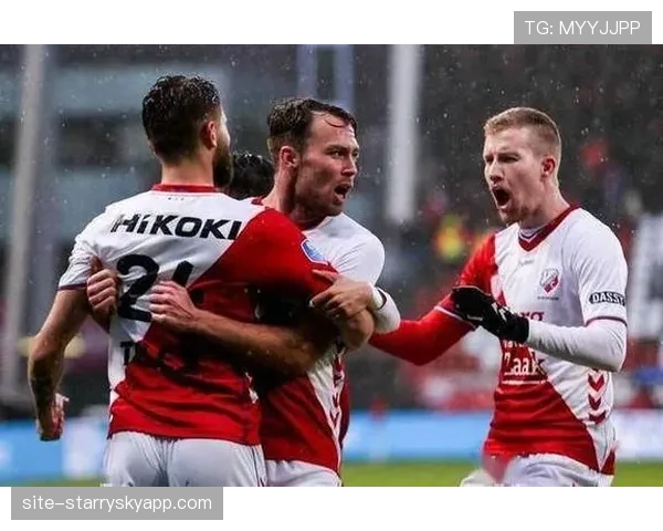 范佩西率费耶诺德紧追埃因霍温 争冠悬念犹存但差距明显